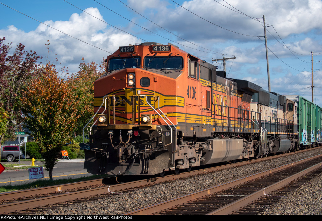 BNSF 4136